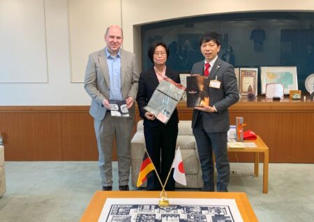 豊橋市長表敬のサムネイル